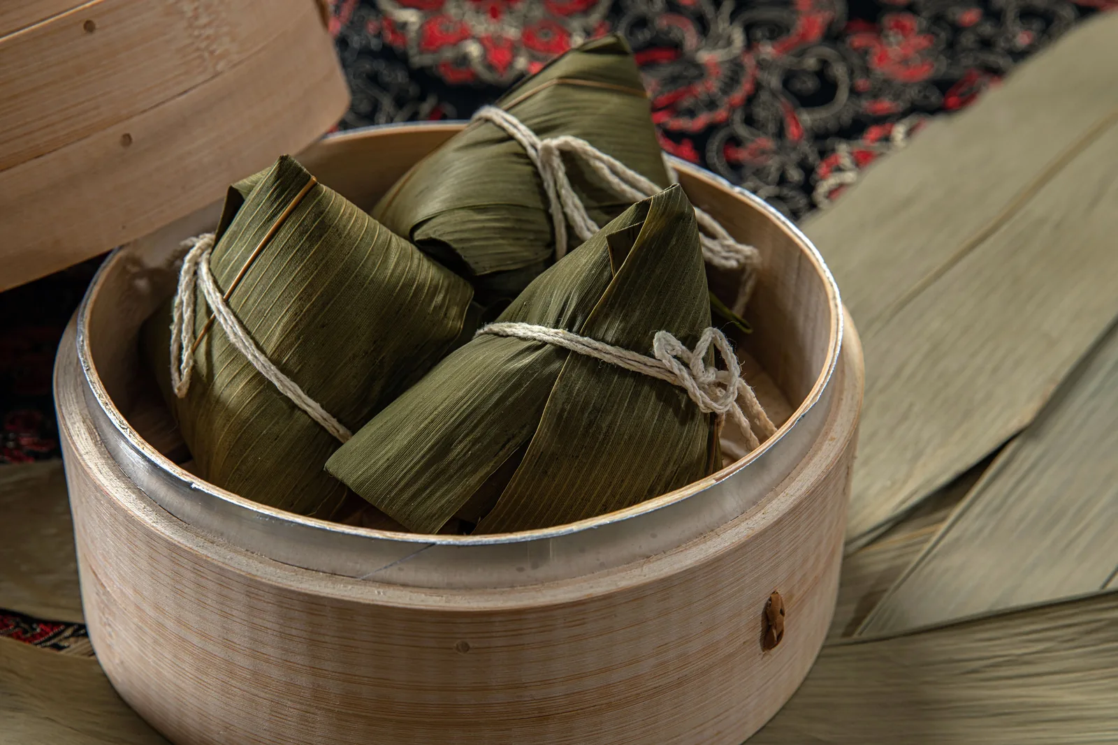Tortillas kept warm and humid in a cloth-lined basket