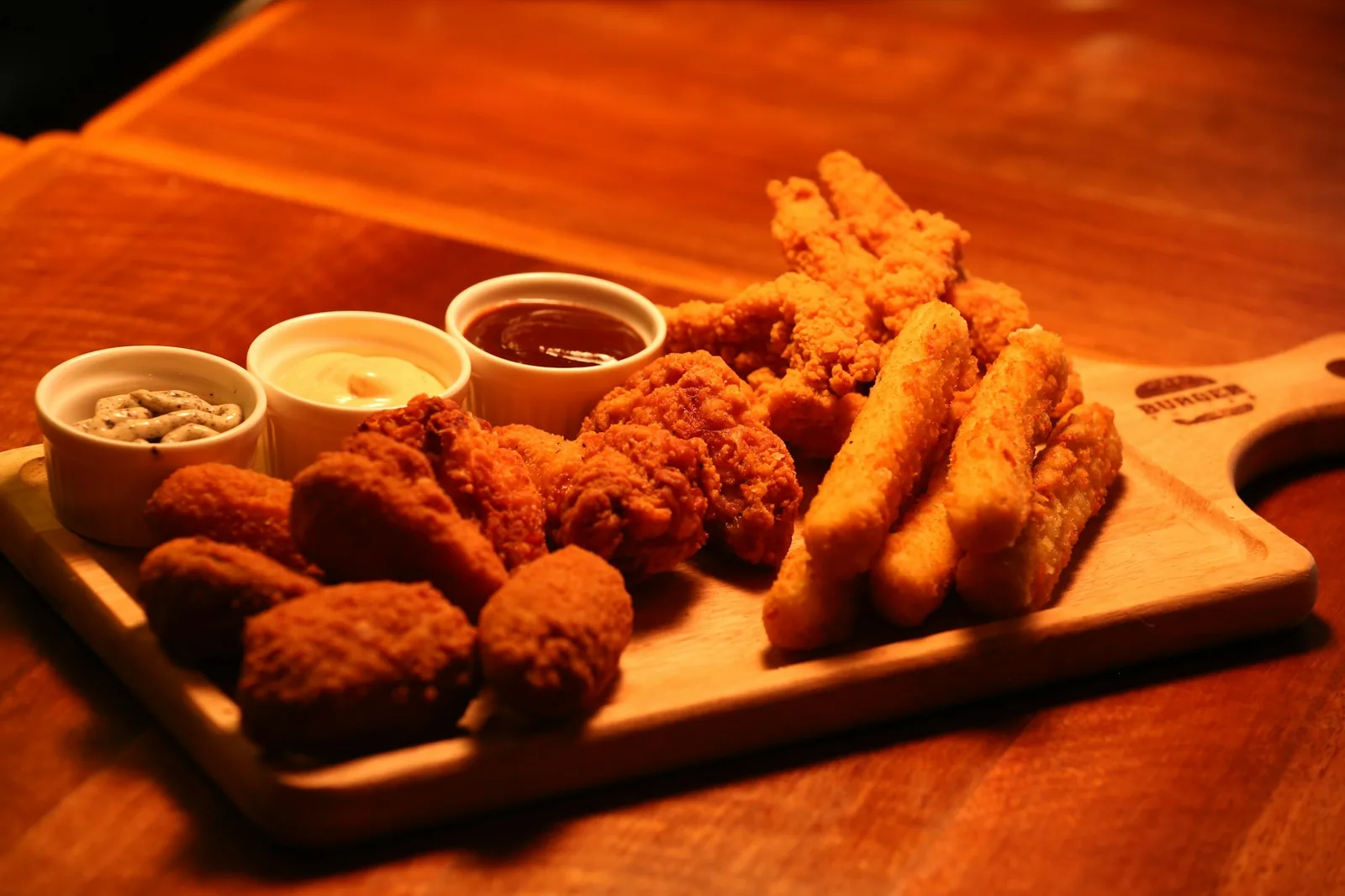 A fried, cheese-heavy platter