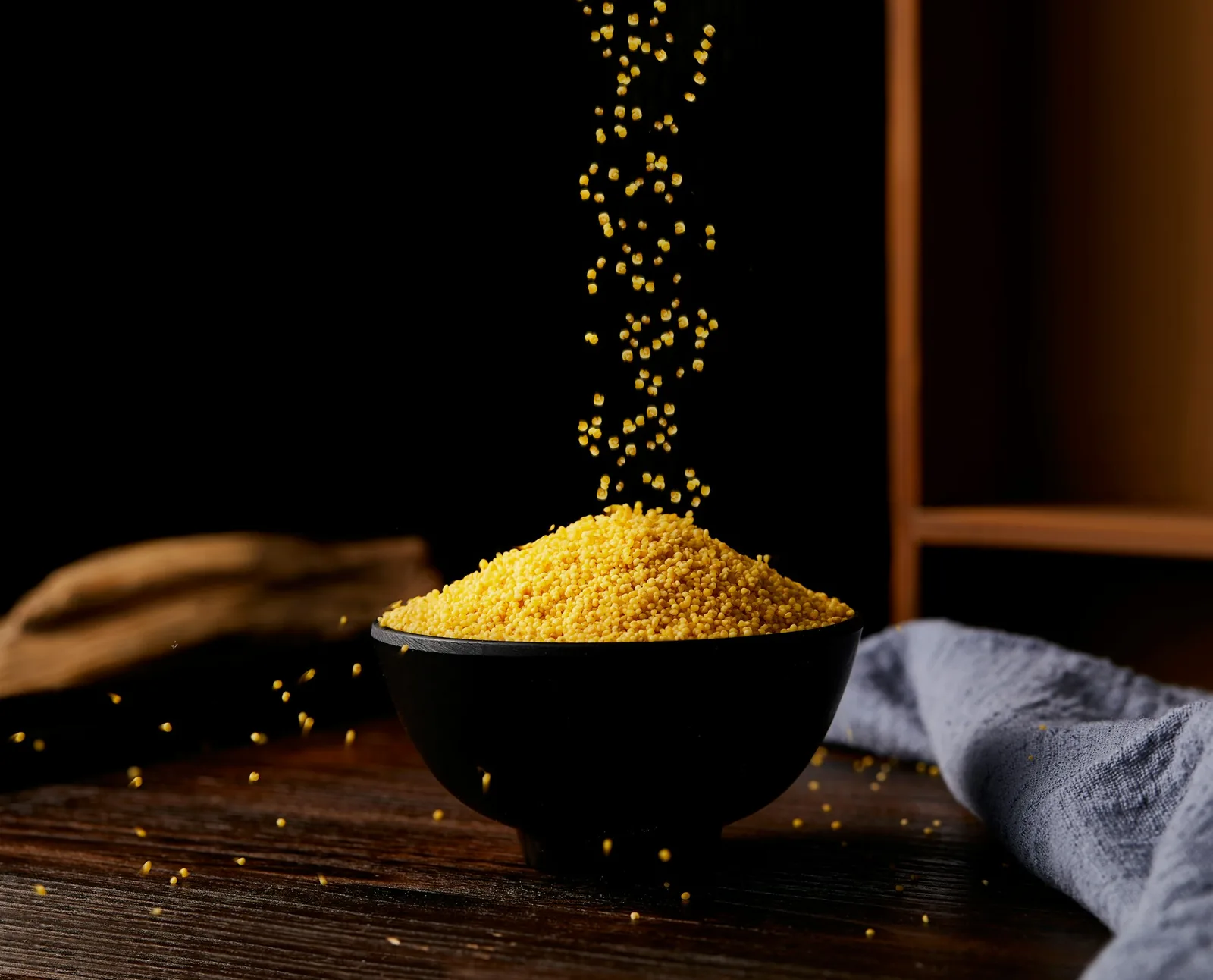 Coarse yellow cornmeal